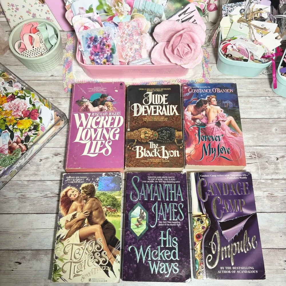 Lot Of 10 Historical Romance Novels Paperback Books Vintage Deveraux Rogers HR